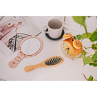 Расчёска массажная, деревянная, овальная, цвет светлое дерево