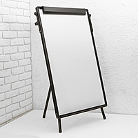 Флипчат (магнитно-маркерная доска), регулируется по высоте, размер доски 90 × 60 см