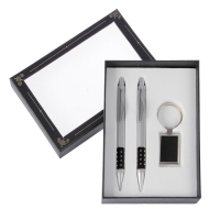 Подарочный набор, 3 предмета в коробке: 2 ручки и брелок