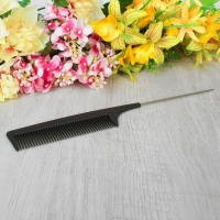 Расчёска антистатическая, с металлическим хвостиком, цвет чёрный