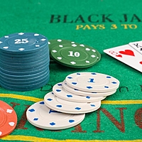 Набор для покера Poker Chips: 2 колоды карт по 54 шт., 100 фишек, сукно, в блистере