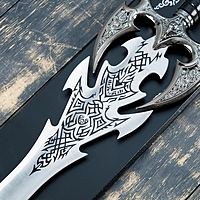 Сувенирное оружие на планшете «Меч», резное лезвие с рисунком, чёрная рукоятка с головой дракона