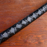 Сувенирное оружие «Катаны на подставке», чёрные ножны, дизайн под плетение