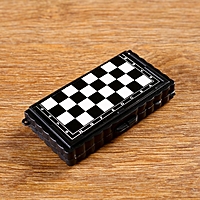 Шахматы настольные мини Chess games, поле 9 × 9 см