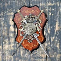 Сувенирное оружие «Геральдика на планшете» с изображением медузы Горгоны, два меча