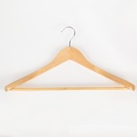 Вешалка-плечики с перекладиной для верхней одежды, размер 48-50, цвет светлое дерево