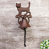 Колокол сувенирный металл "Кот, гуляющий по крыше" 23,5х13,5х13 см
