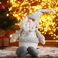 Мягкая игрушка "Дед Мороз в шапочке с кружочками-длинные ножки" 15х45 см, серебро