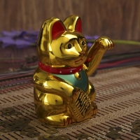 Сувенир "Кот Манэки-нэко", цвет золото