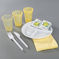 Набор одноразовой посуды "Праздник": 6 вилок, 6 ножей, 6 стаканов 200 мл, 6 тарелок по 3 секции, 6 салфеток, цвет МИКС