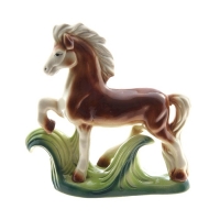 Сувенир "Конь на траве", глянец, рыжий, микс
