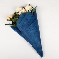 Флизелин "Ажурные цветы", цвет синий