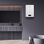 Водонагреватель Electrolux EWH 30 Major LZR 3 белый