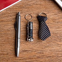 Набор подарочный 3в1: ручка, брелок "Галстук", фонарик