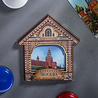 Магнит в форме домика "Москва"