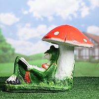 Садовая фигура "Лягушка под грибом с книжкой"