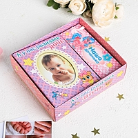 Набор подарочный для новорожденных "А у нас дочь": фотоальбом на 100 фото и три коробочки для хранения