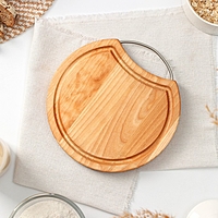 Доска разделочная круглая с металлической ручкой,пропитана минер. маслом,d=20x1,8 см, береза