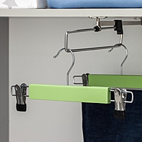 Вешалка деревянная для брюк и юбок с зажимами, 28х11,5х2,8 см "Тэри" цвет зеленый, 2 шт