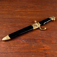 Сувенирный кинжал, 35 см, на рукояти птицы, ножны чёрно-золотые