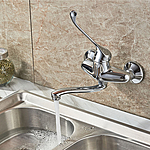 Смеситель для кухни Ledeme L4679 настенный локтевой хром