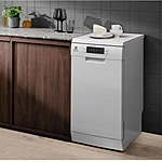 Посудомоечная машина Electrolux ESS42220SW белый
