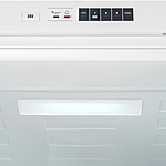 Встраиваемый холодильник Hyundai HBR 1782 белый