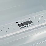 Встраиваемый холодильник Hyundai HBR 1782 белый