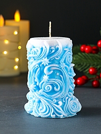 Свеча новогодняя столбик "Резная" голубой