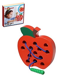 Шнуровка для  малышей древянная