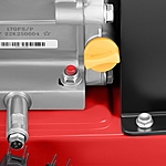 Снегоуборщик Starwind GST-4356 бензиновый 7 л.с.