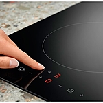 Варочная поверхность Electrolux LIT30231C индукционная черный