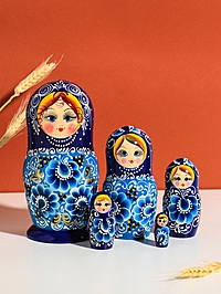 Матрешка "Русская красота", синий платок, 18 см,5 кукольная, ручная роспись