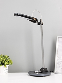 Лампа настольная LED BL1073, 8Вт, 3000-6000К, 19х19х43 см, чёрный