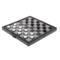 Шашки пластик черно-белые магнитные со складной пластиковой доской 13*13 см