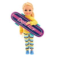 Кукла-малышка на скейте в коробке в ассортименте