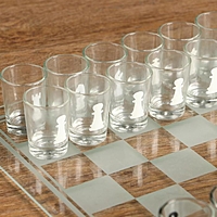 Пьяная игра "Пьяные шахматы": 32 рюмки, поле 35 × 35 см