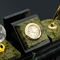 Визитница «Змеевик»: подставка для ручки, часы, глобус