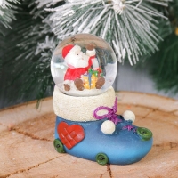 Сувенир - снежный шар водяной "Дед Мороз в башмаке"